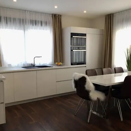 Modern With Private Heated Pool And Lounge Area For A Relaxing * Vinisce